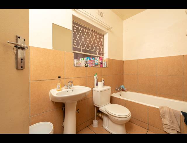 2 BEDROOM APARTMENT RENTED IN HADDON